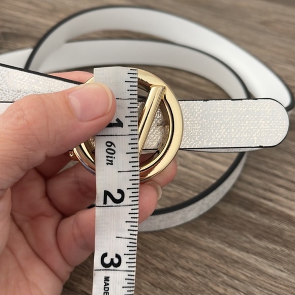 VALENTINO women\'s white /marbled gold belt size L 46\